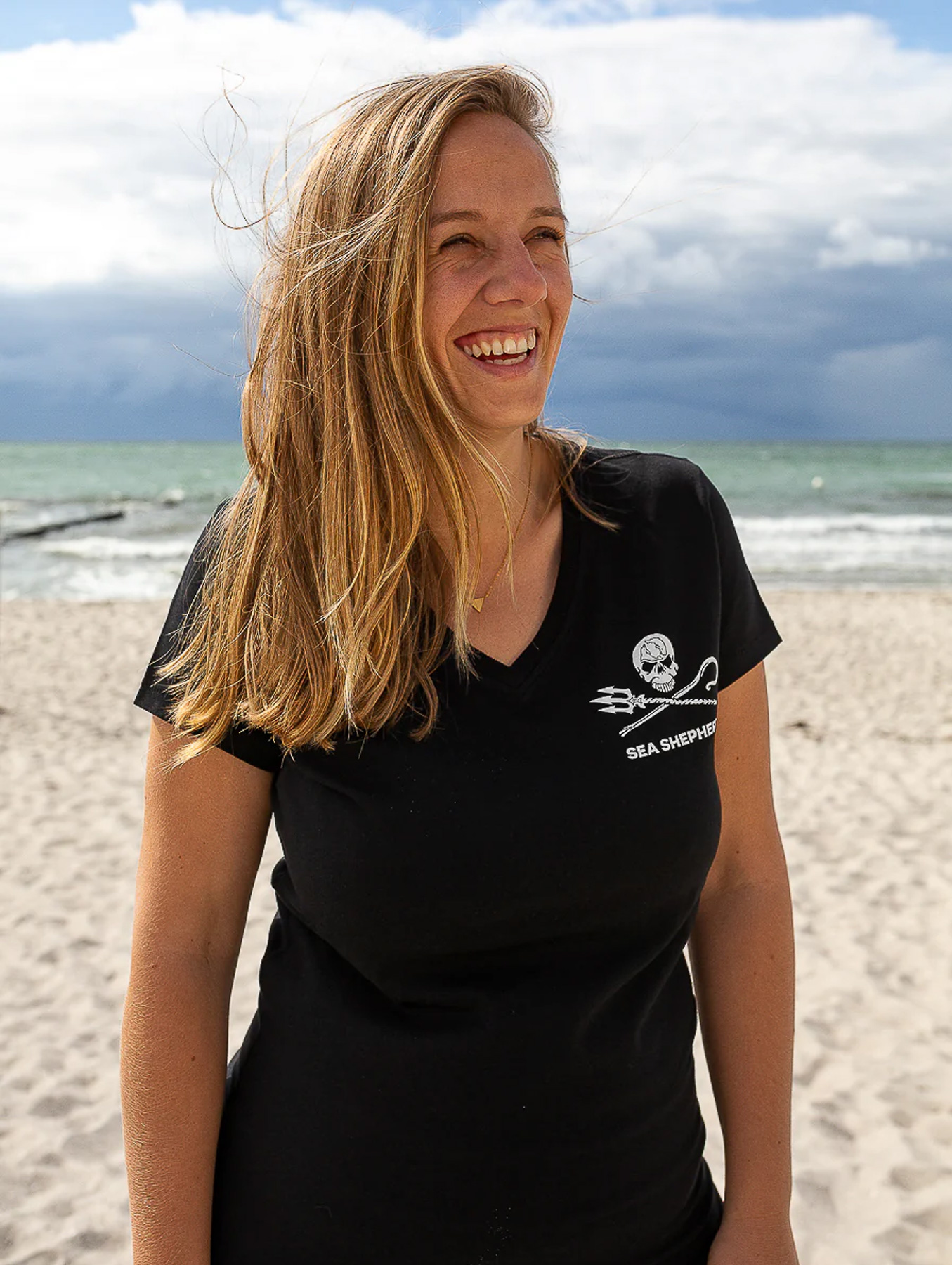 Damen T-Shirt Jolly Roger - Image 2