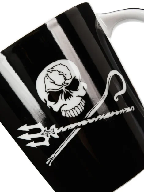 Becher Jolly Roger